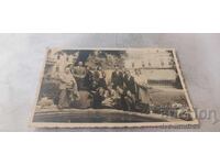 Снимка София Мъже и жени в Ботаническата градина 1942