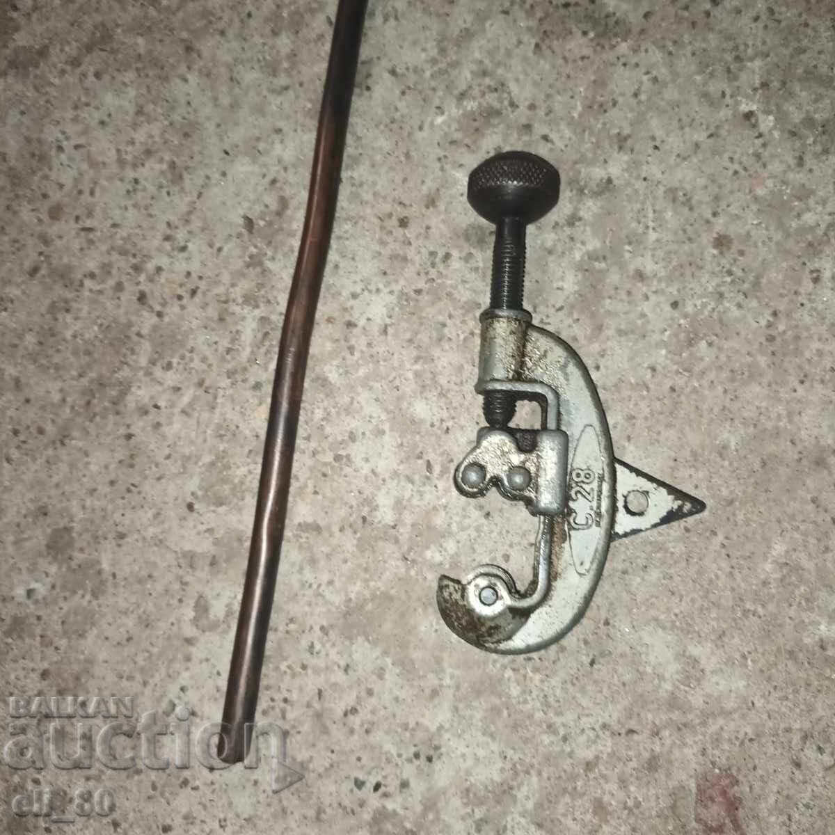 original pipe cutting tool with price € 10.00 | 19.56 BGN