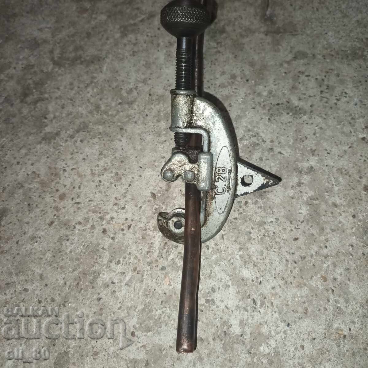 Auction  original pipe cutting tool