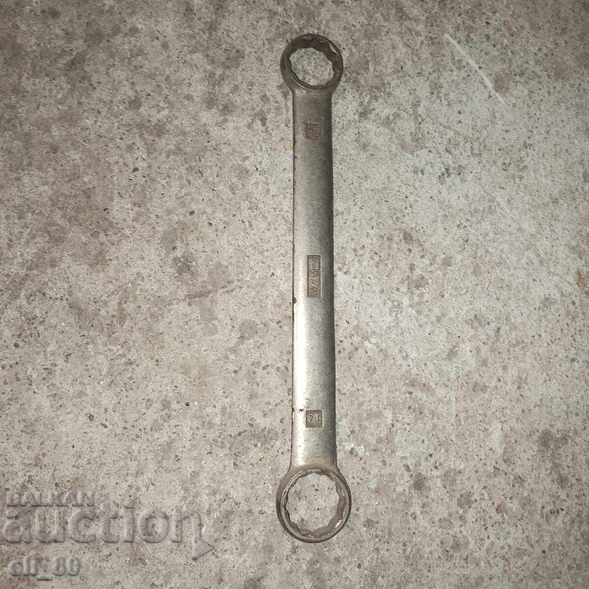 Auction large combination wrench 30 x 32 Auction large combination wrench 30 x 32