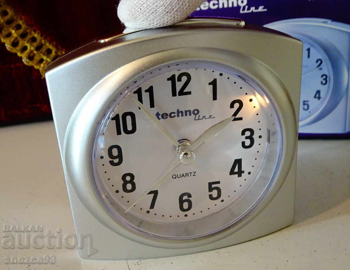 German table clock with alarm, alarm clock with price € 9.99 | 19.54 BGN German table clock with alarm, alarm clock with price € 9.99 | 19.54 BGN