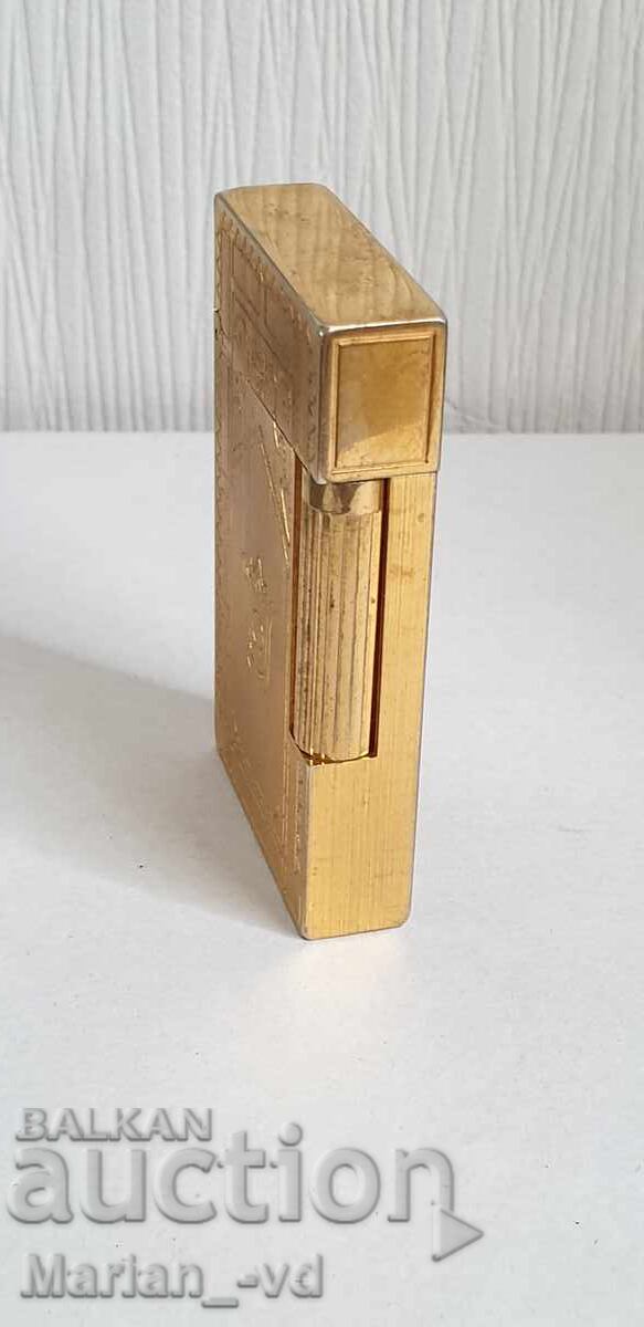 Запалка S. T. DUPONT с цена € 200.00 | 391.17 лв. Запалка S. T. DUPONT с цена € 200.00 | 391.17 лв.