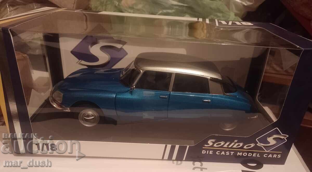 Citroen D Special Bleu Delta. Scale 1:18 - 5 Citroen D Special Bleu Delta. Scale 1:18 - 5