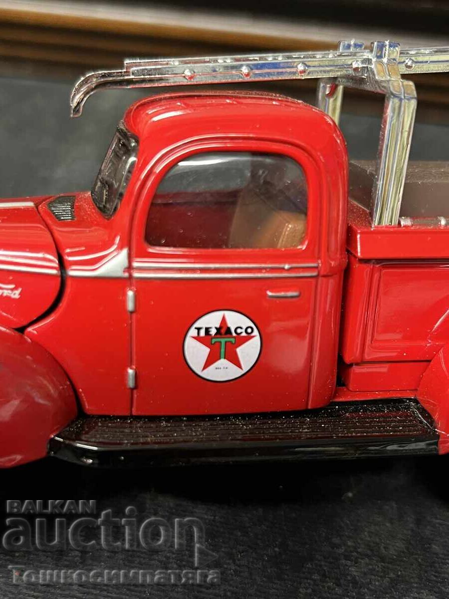 Аукцион Колекционерски модел на пожарникарски камион 1940 Ford Аукцион Колекционерски модел на пожарникарски камион 1940 Ford