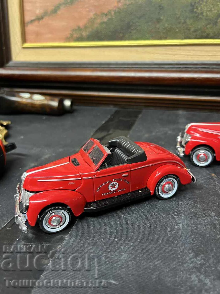 Колекционерски модел на пожарникарски камион 1940 Ford - 6 Колекционерски модел на пожарникарски камион 1940 Ford - 6