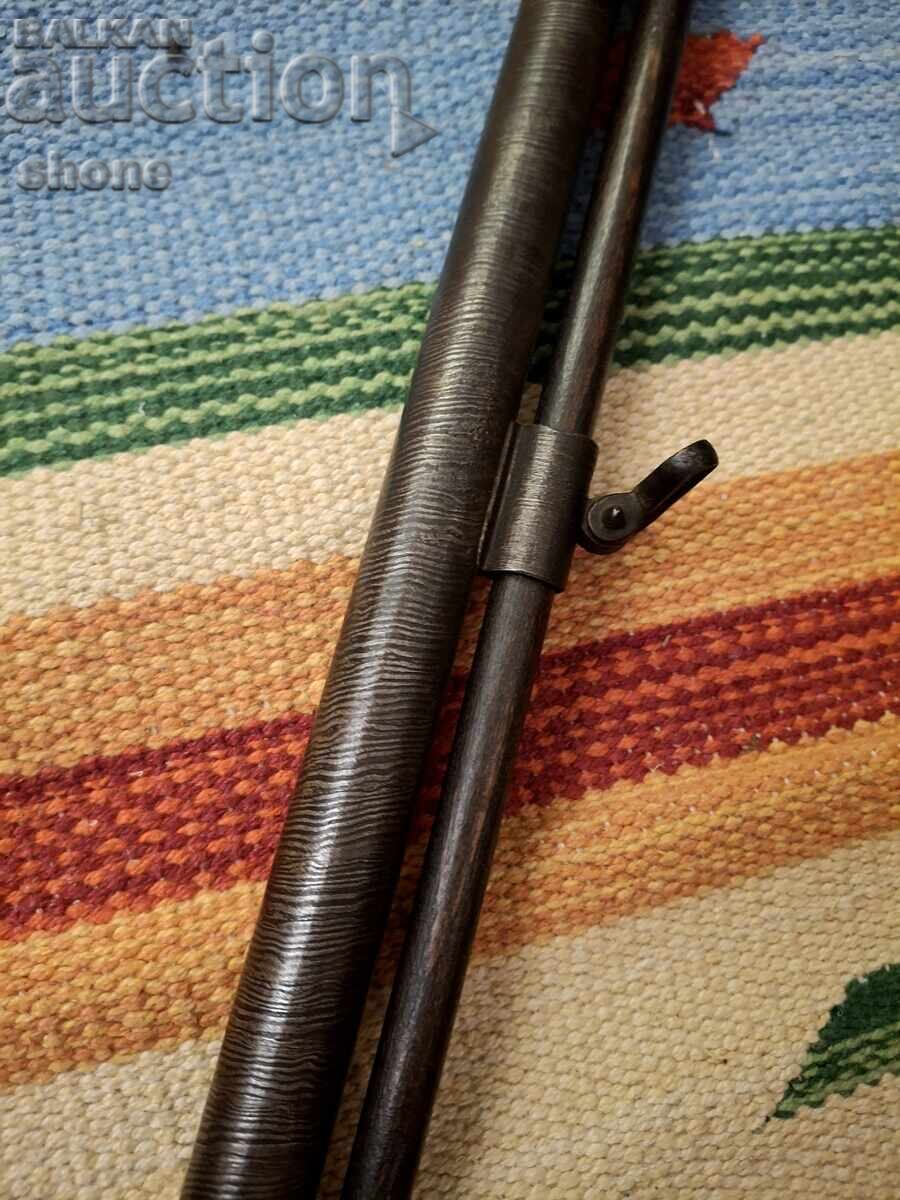 Licitație Pistol, capsulă, cremă, țigară, țigară, cuișoare Licitație Pistol, capsulă, cremă, țigară, țigară, cuișoare