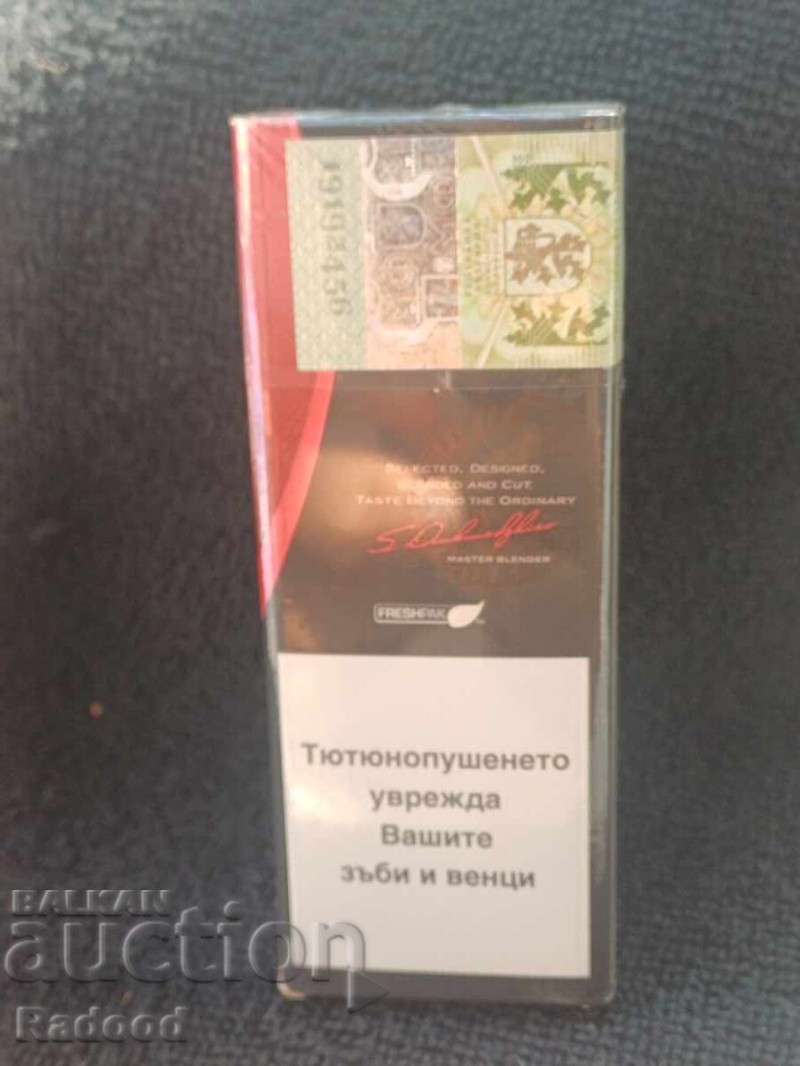 KING ONYX Топ Колекционерско с цена € 15.00 | 29.34 лв. KING ONYX Топ Колекционерско с цена € 15.00 | 29.34 лв.