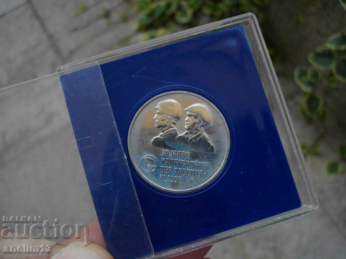 Аукцион 10 MARK 1983 10 МАРКИ ГДР 30 ГОДИНИ ДОБРОВОЛНИ ОТРЯДИ Аукцион 10 MARK 1983 10 МАРКИ ГДР 30 ГОДИНИ ДОБРОВОЛНИ ОТРЯДИ