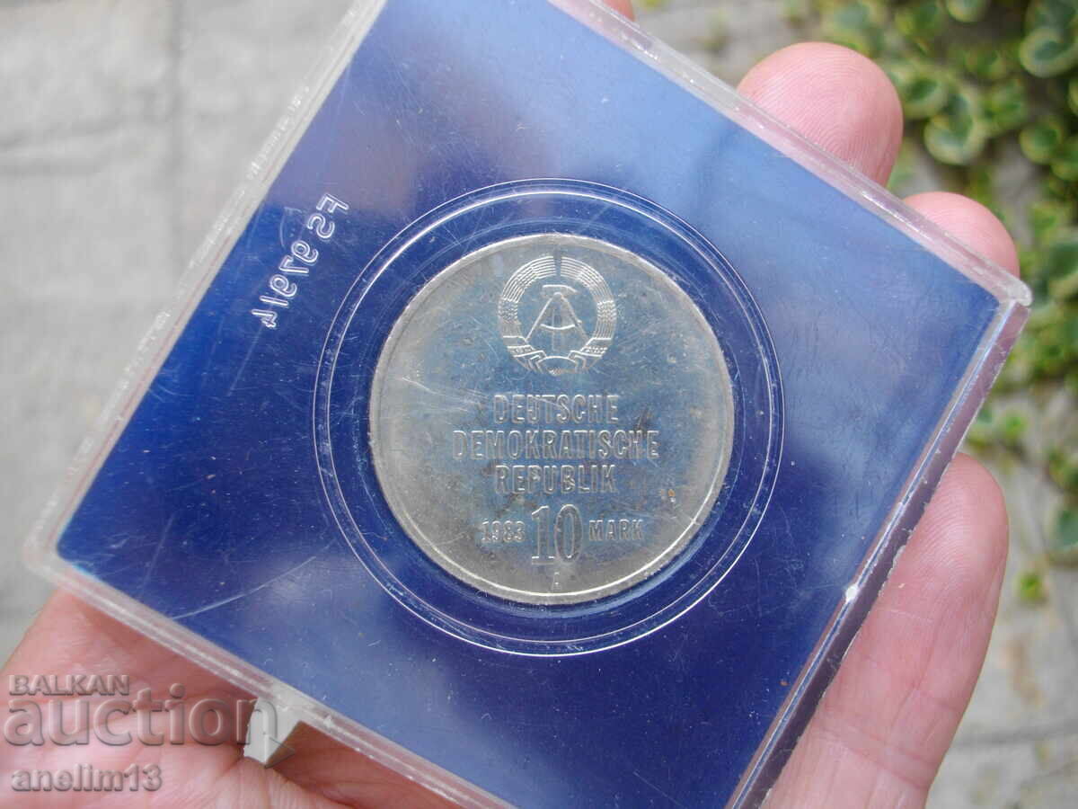 10 MARK 1983 10 МАРКИ ГДР 30 ГОДИНИ ДОБРОВОЛНИ ОТРЯДИ - 7 10 MARK 1983 10 МАРКИ ГДР 30 ГОДИНИ ДОБРОВОЛНИ ОТРЯДИ - 7