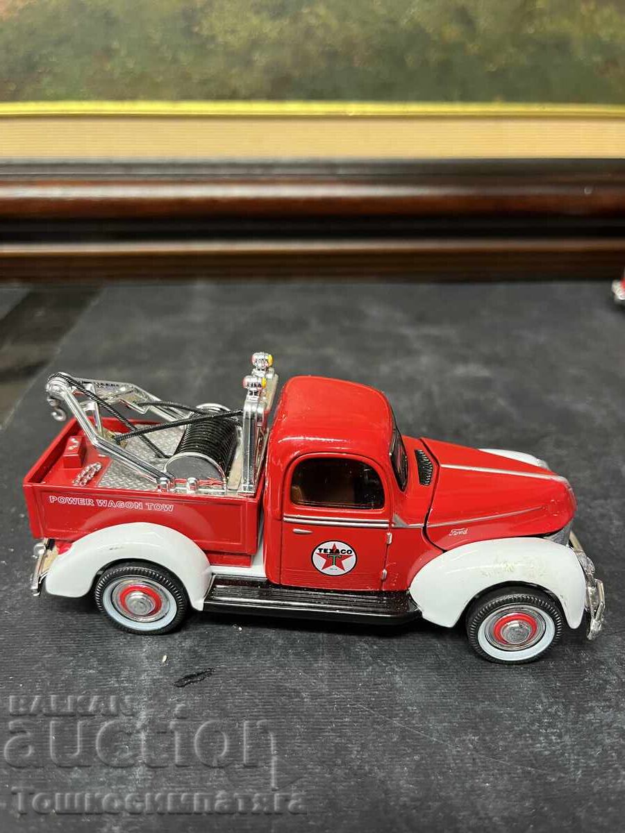 Доставка на Колекционерски модел на Ford Tow Truck,1940 г. Доставка на Колекционерски модел на Ford Tow Truck,1940 г.