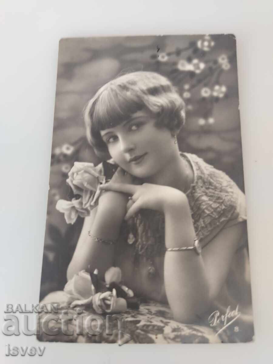 Красива стара романтична пощенска картичка от 1929г. Красива стара романтична пощенска картичка от 1929г.