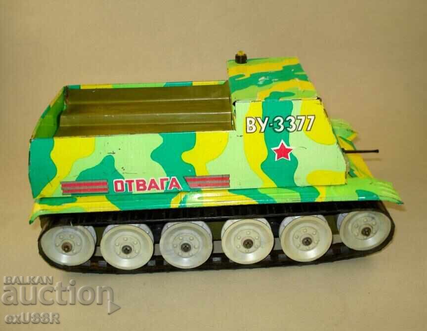 Аукцион Стара играчка ламаринена руска СССР играчка танк с батерия Аукцион Стара играчка ламаринена руска СССР играчка танк с батерия