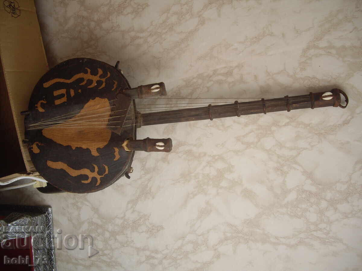 Παλιό αφρικανικό μουσικό όργανο - Κόρα