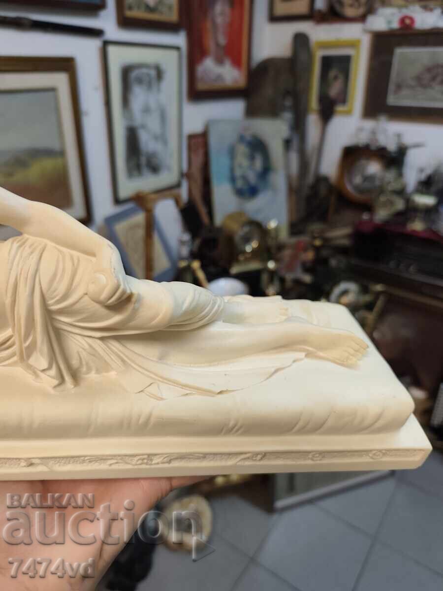 Sculptură mare, rafinată și detaliată „Venus Victrix” cu preț € 0.01 | 0.02 BGN Sculptură mare, rafinată și detaliată „Venus Victrix” cu preț € 0.01 | 0.02 BGN