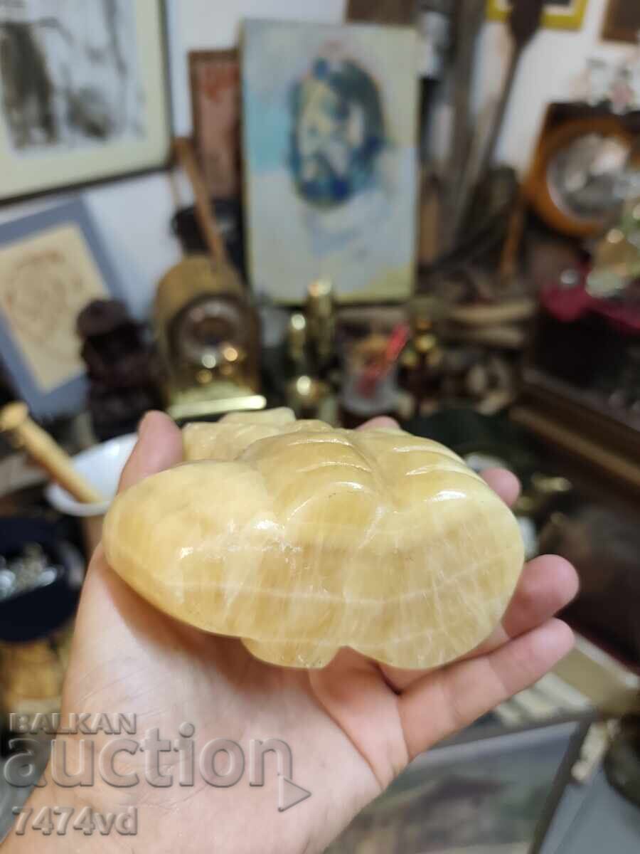 Delivery of Jade dragon figurine mythical creature