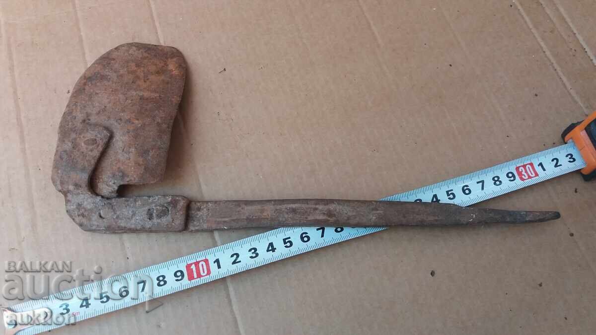 СТАРО СЕЧИВО ЗА ПОЧИСТВАНЕ НА КОПИТА НА ЖИВОТНИ - 7 СТАРО СЕЧИВО ЗА ПОЧИСТВАНЕ НА КОПИТА НА ЖИВОТНИ - 7