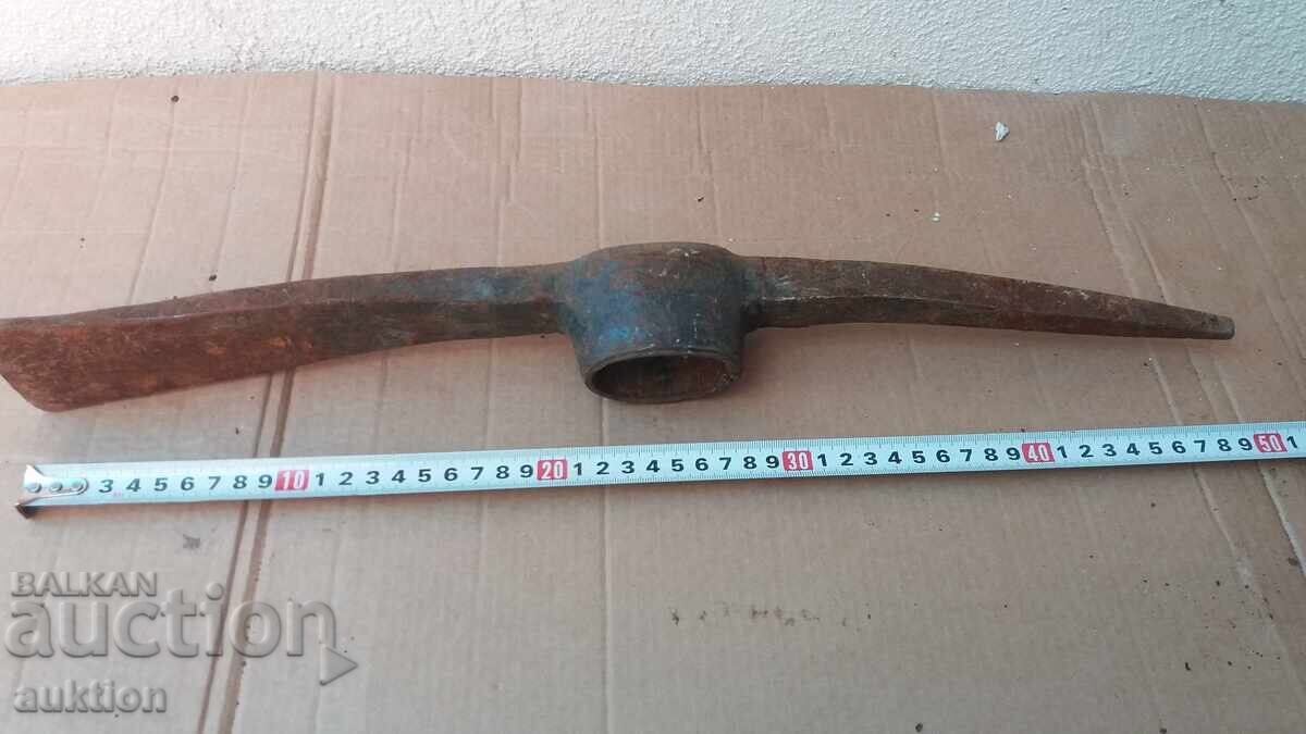 OLD PICKAXE - TOOL - 7 OLD PICKAXE - TOOL - 7