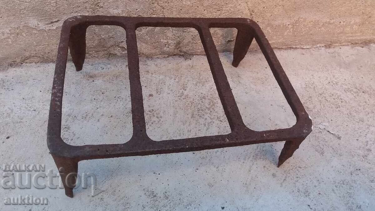 SOLID TRIVET, SAJ STAND - 6