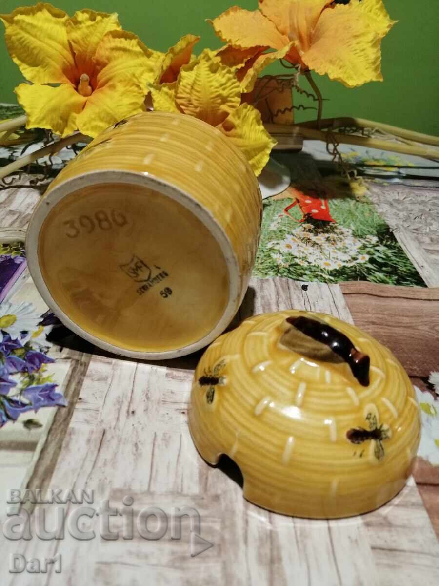 Доставка на Съд за мед