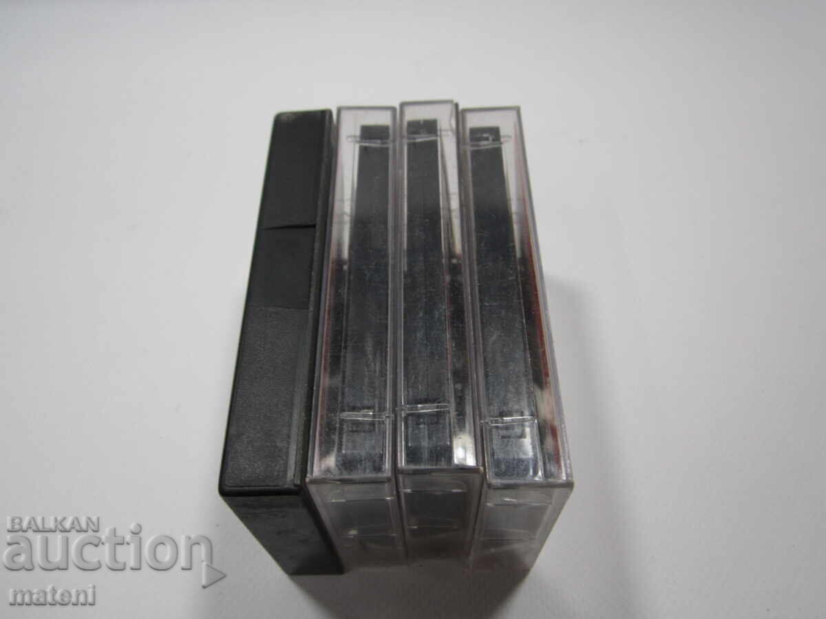 Delivery of MAXWELL AUDIO CASSETTES 4 PCS Delivery of MAXWELL AUDIO CASSETTES 4 PCS
