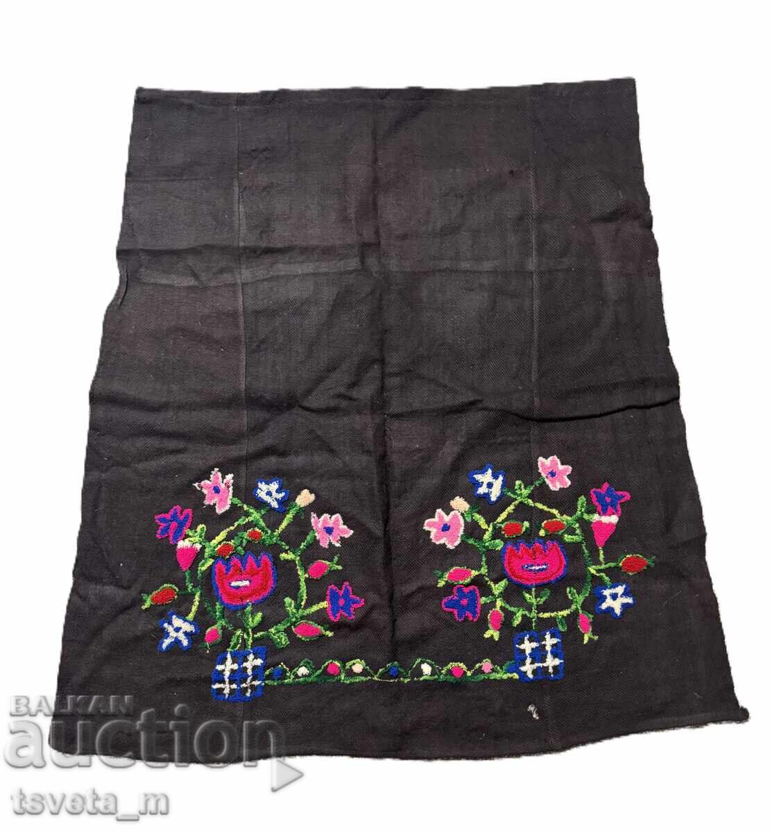 Woolen women's apron with embroidered folk costume Woolen women's apron with embroidered folk costume