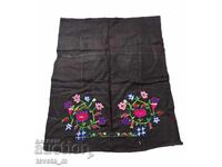 Woolen women's apron with embroidered folk costume