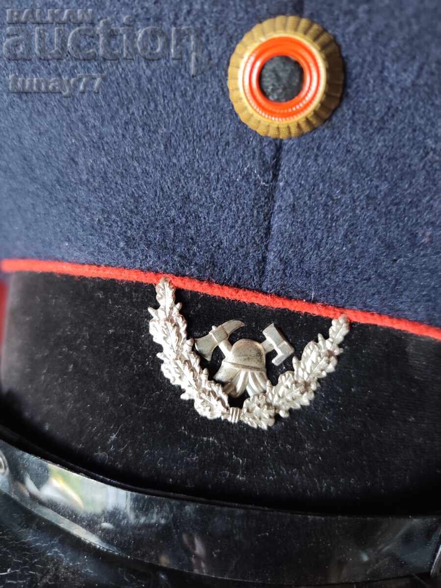 Γερμανικό πηλίκιο πυροσβέστη (Feuerwehr Schirmmütze) από Φ - 7