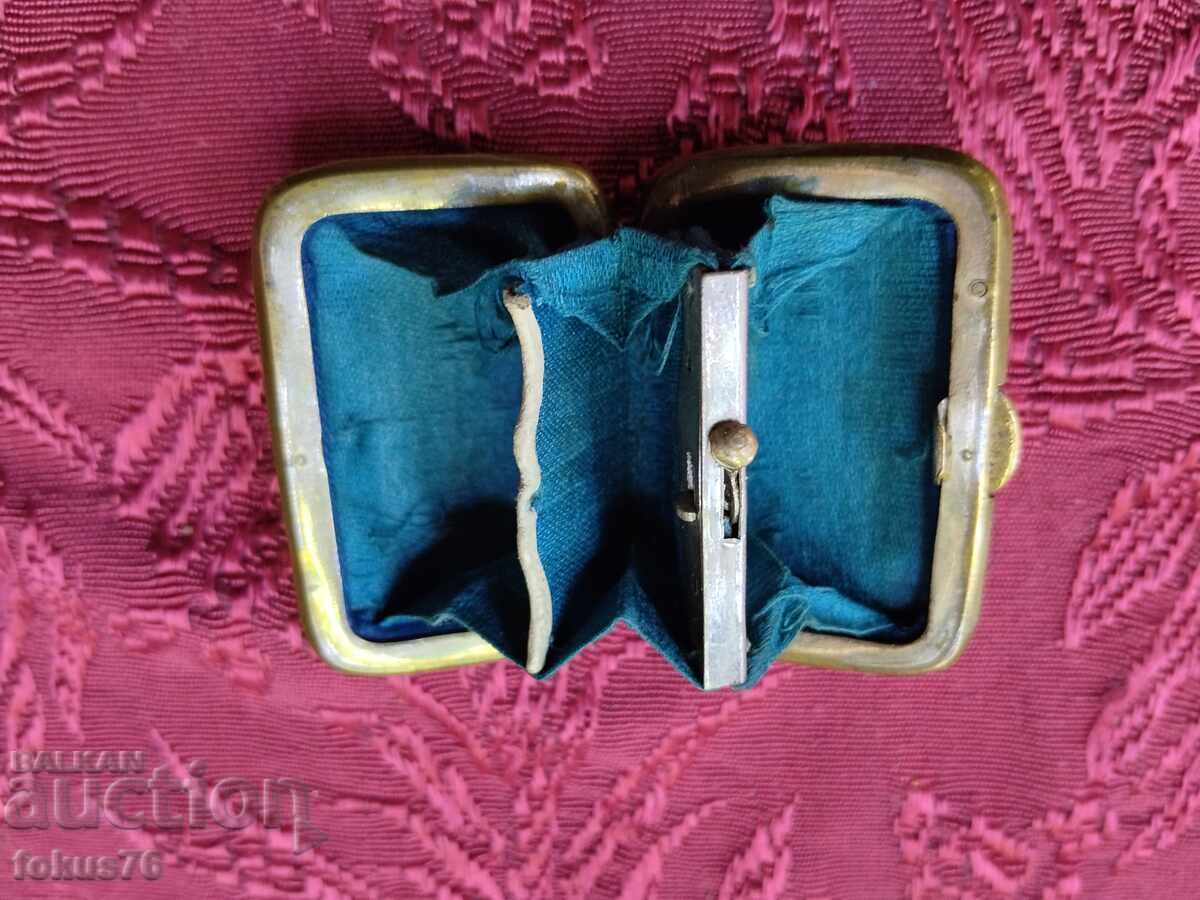 Collectible miniature purse box sedef 19th c with price € 110.00 | 215.14 BGN