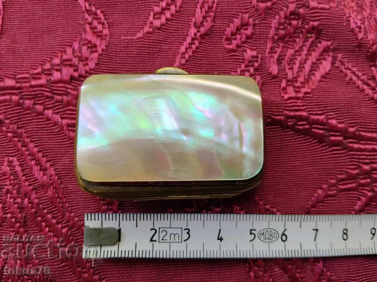 Collectible miniature purse box sedef 19th c - 7