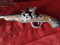 Flintlock pistol musket decor