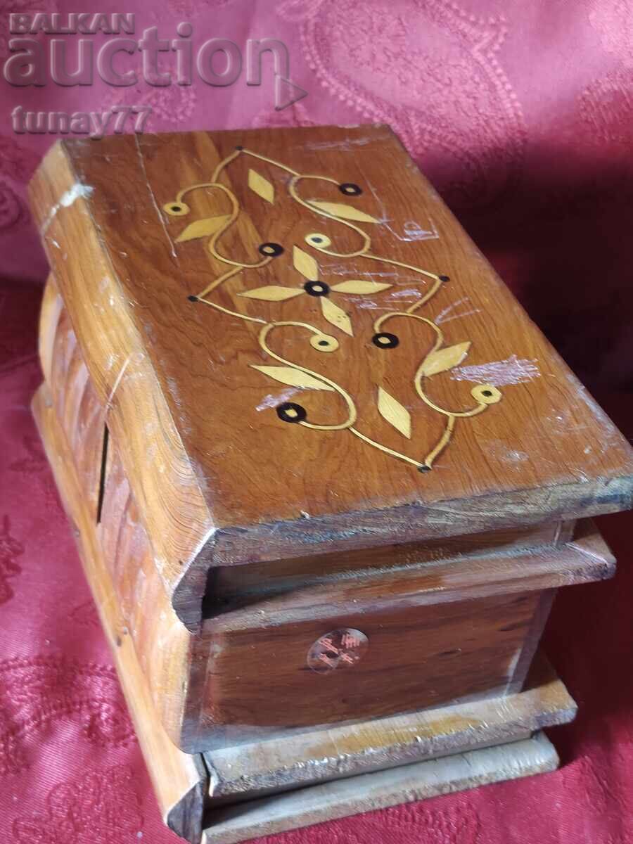 Auction  Vintage solid wood box with