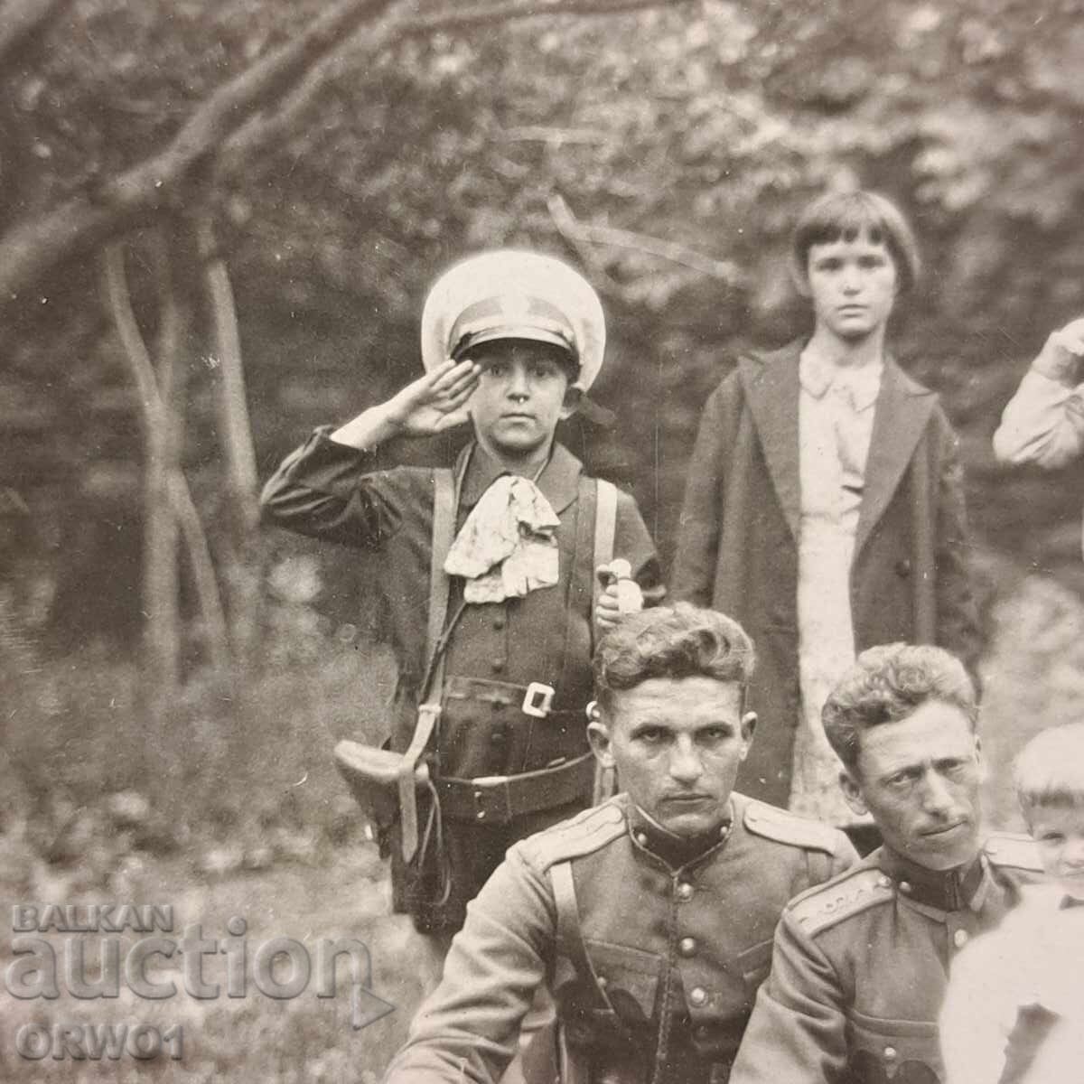 Пикник офицери деца 1930те г. Снимка Царство България с цена € 2.30 | 4.50 лв.