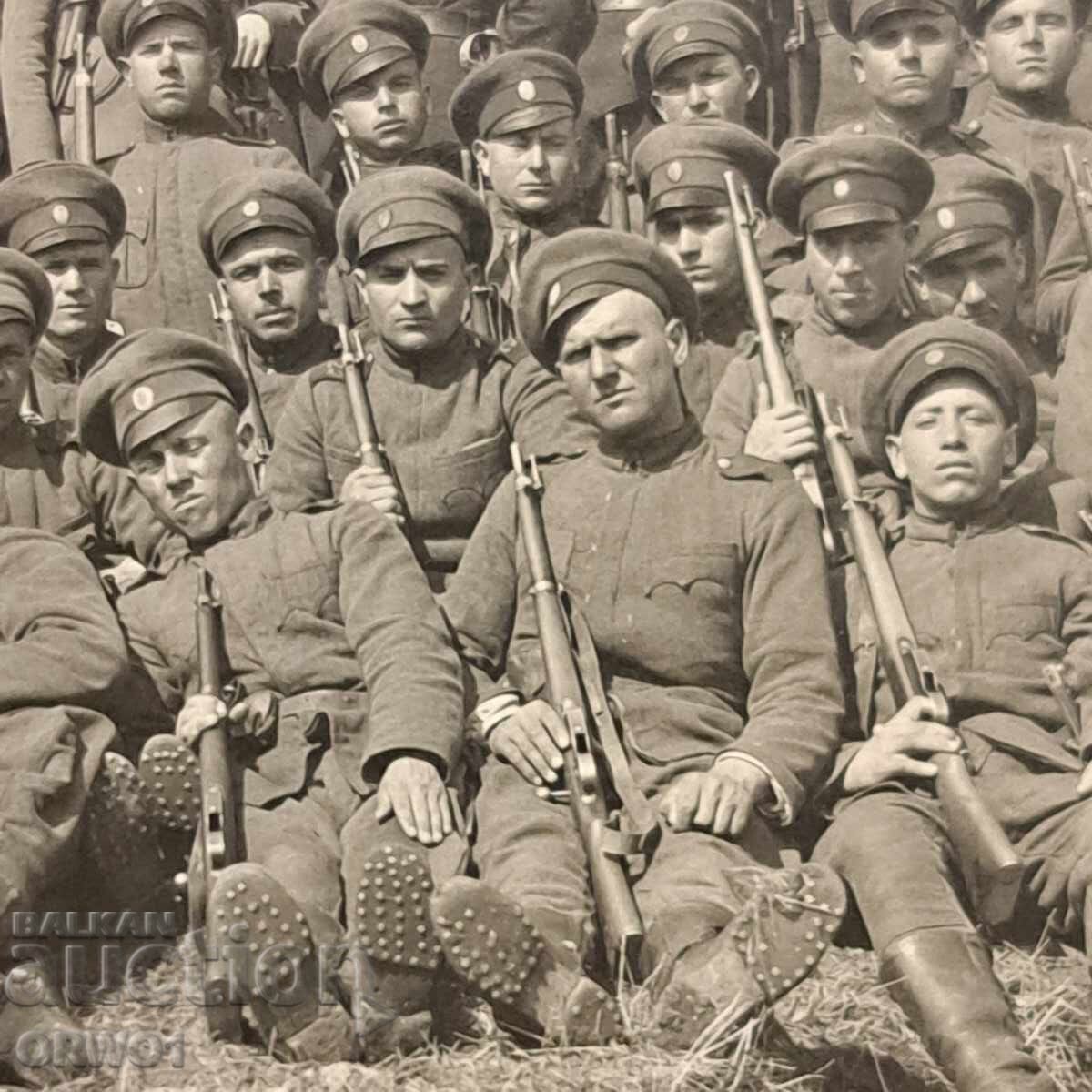 Livrarea Soldați cu puști fotografie Regatul Bulgariei Livrarea Soldați cu puști fotografie Regatul Bulgariei