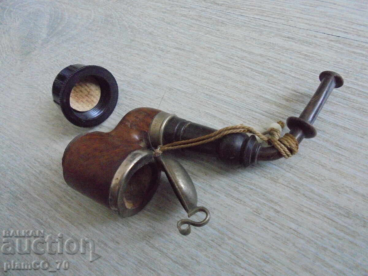 Delivery of No. 8700 Antique wooden hunting pipe with a lid Delivery of No. 8700 Antique wooden hunting pipe with a lid