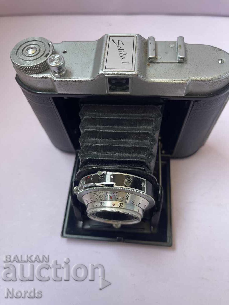 Vintage φωτογραφική μηχανή με τιμή € 0.01 | 0.02 BGN