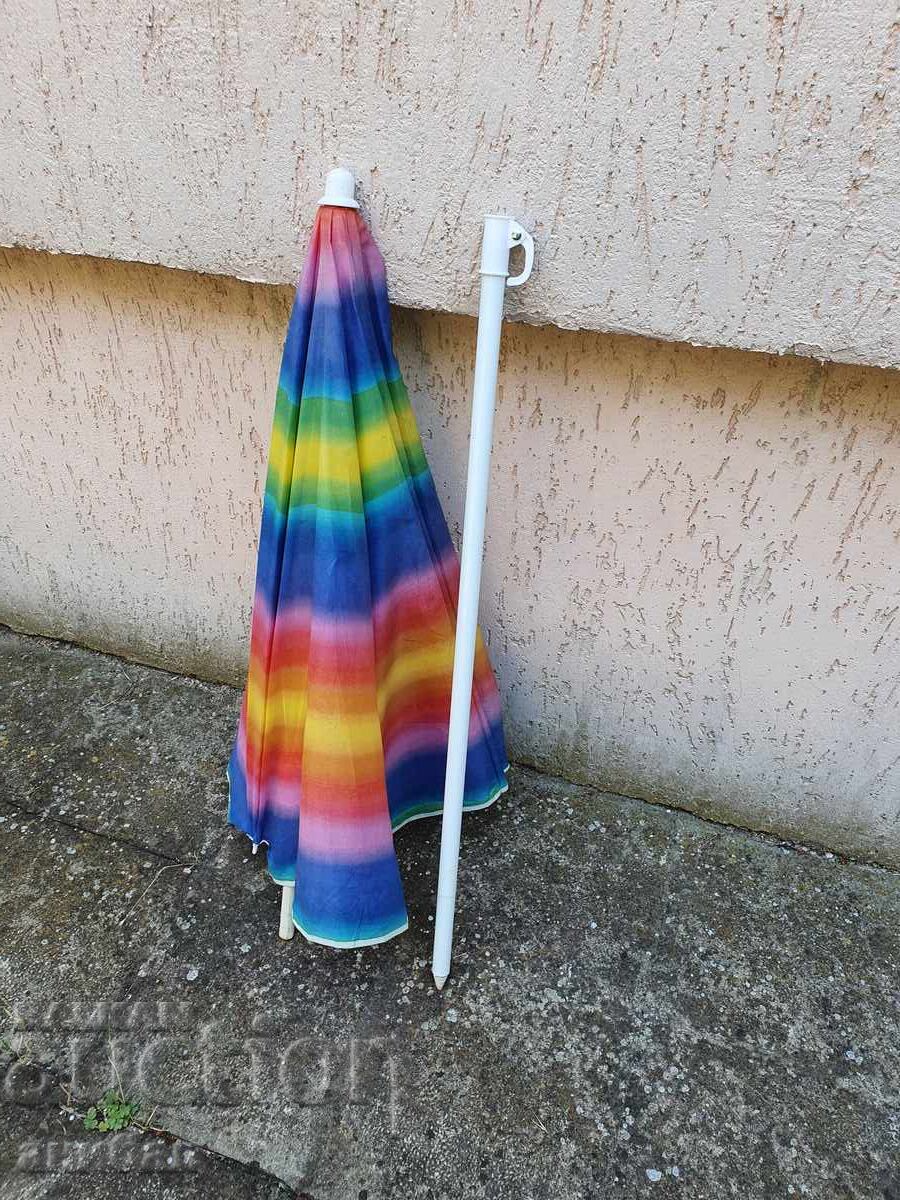 Vând umbrelă de plajă, aproape nouă, de la 1 st cu preț € 0.01 | 0.02 BGN Vând umbrelă de plajă, aproape nouă, de la 1 st cu preț € 0.01 | 0.02 BGN
