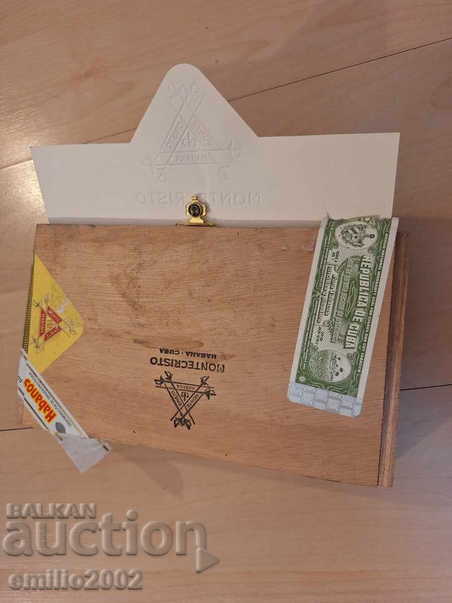 Cigar box with pen parts with price € 4.50 | 8.80 BGN