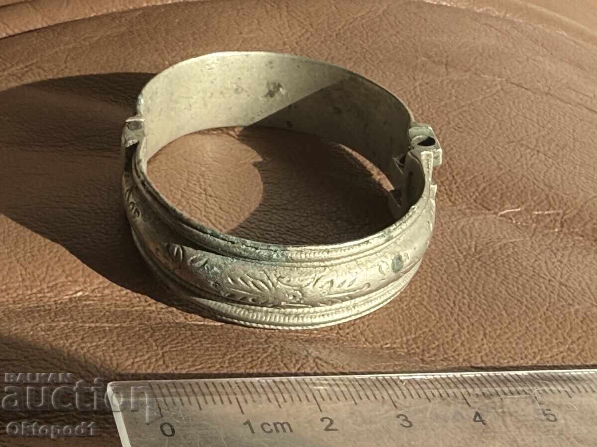 Brățară din argint din perioada Renașterii Naționale (seci)