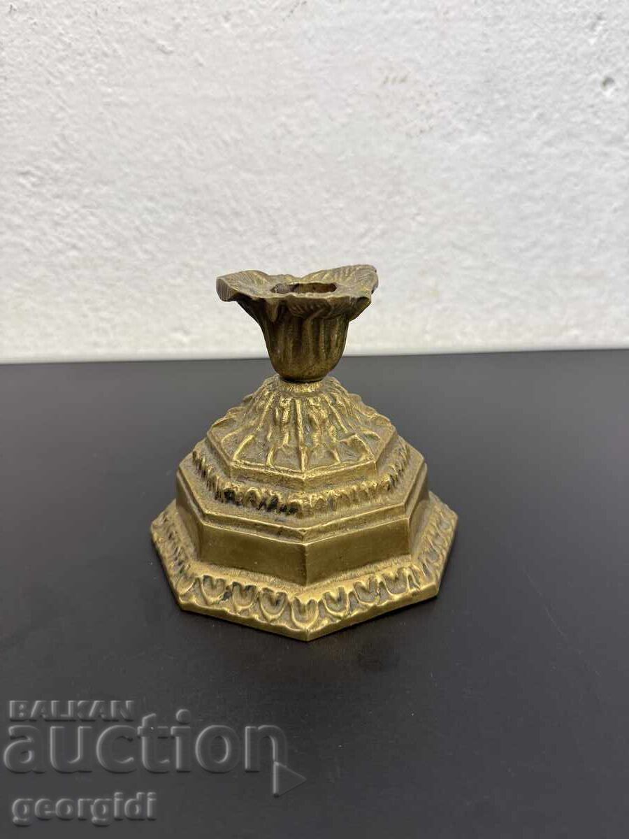 Old bronze candlestick - single. No. 8219 Old bronze candlestick - single. No. 8219