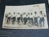Fotografie-Poză veche-CICLIȘTI