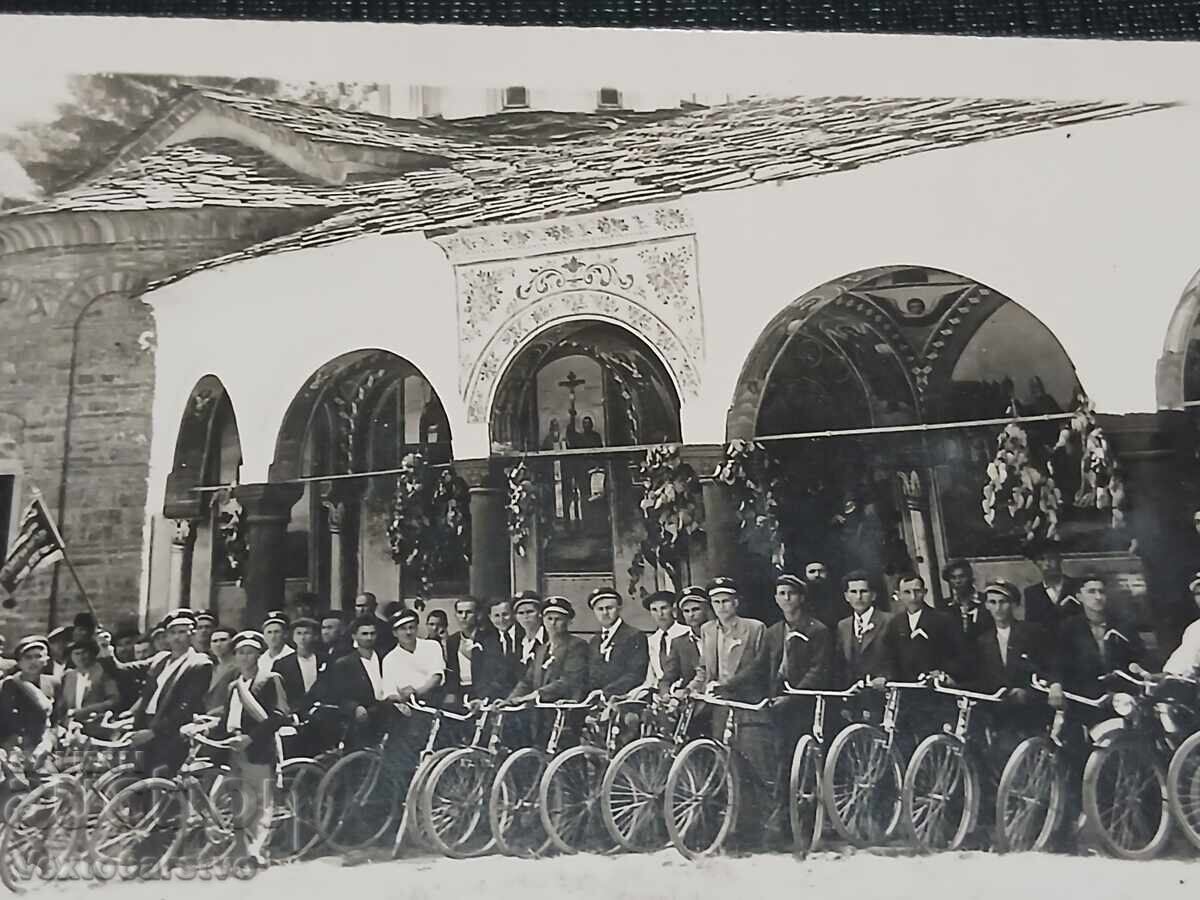 Licitație Fotografie-Poză veche-CICLIȘTI