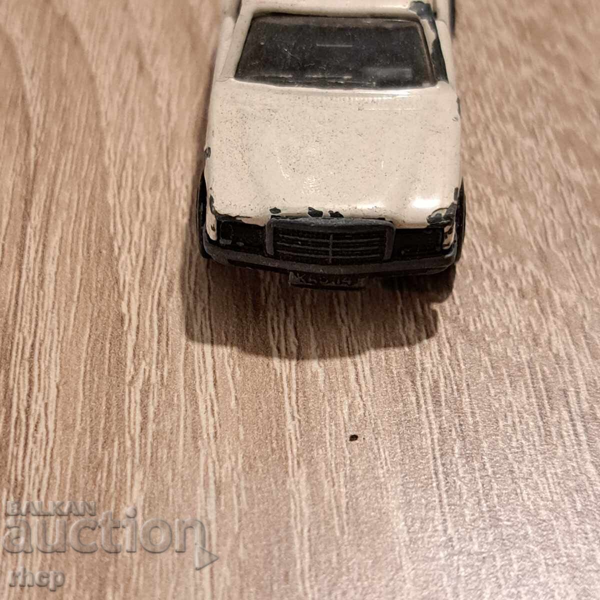 Mercedes Matchbox BG Bulgaria model mașinuță Mercedes cu preț € 5.00 | 9.78 BGN