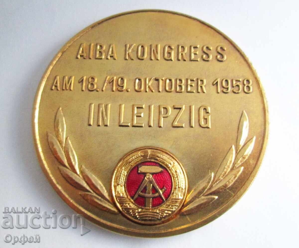Vintage medal boxing plaque AIBA Boxing Congress 1958