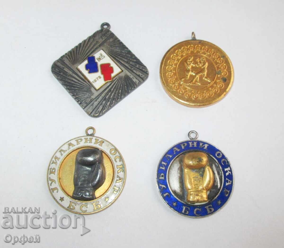 Lot of 4 old boxing medals boxing medallions