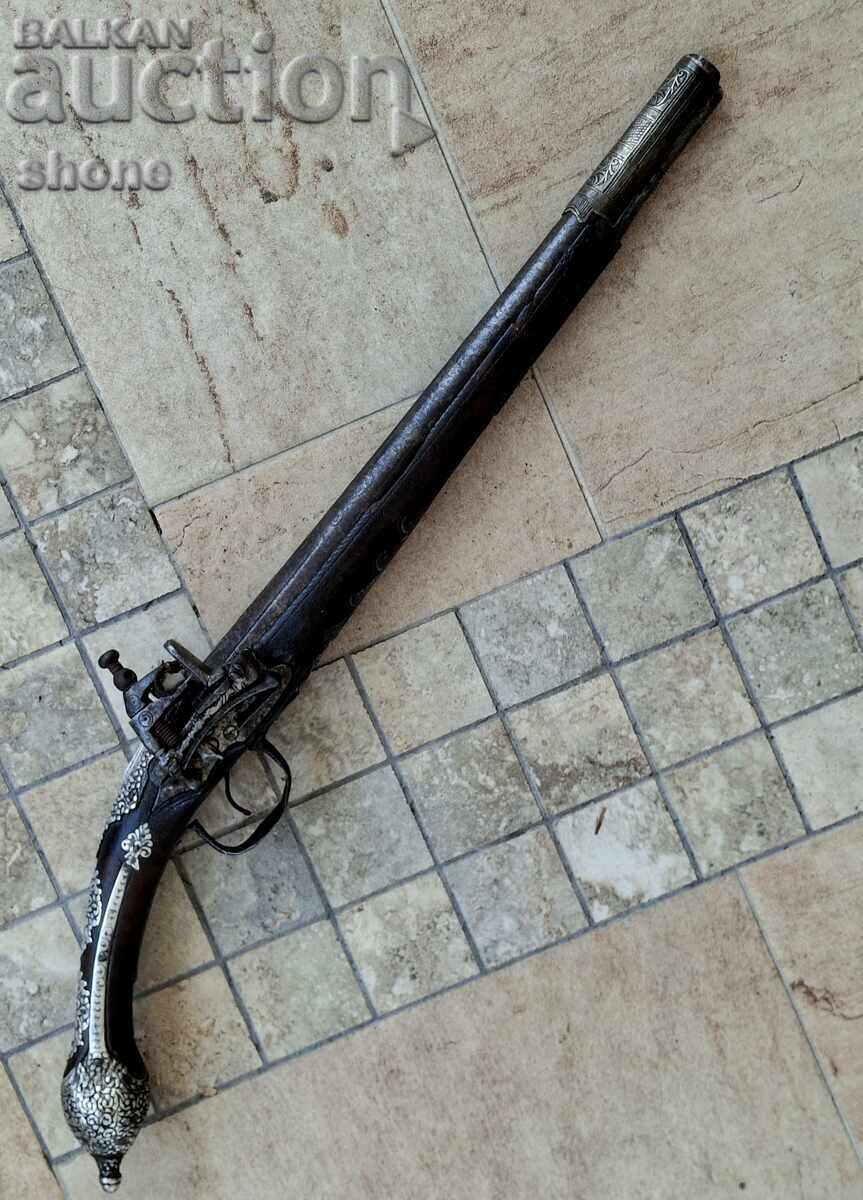 Flintlock pistol, rifle, shishane (a type of rifle), boylia (a type of rifle), flintlock rifle