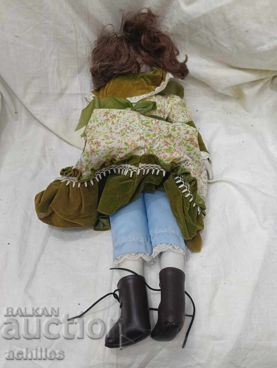 Delivery of 44 cm doll