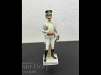 Statuetă din porțelan reprezentând un soldat francez. Nr. 8229