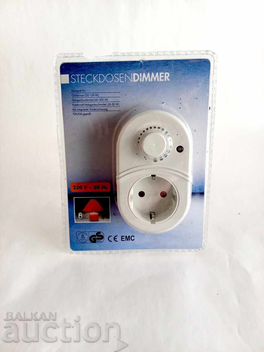 Димер/реостат/ 40-300W за регулир.на светлината с цена € 9.00 | 17.60 лв.