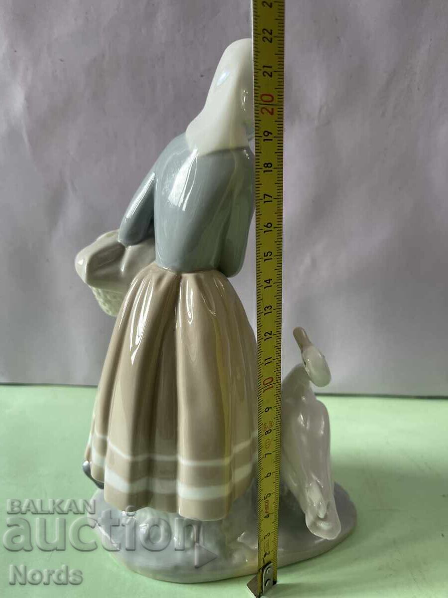 Δημοπρασία LLADRO Ισπανική πορσελάνινη φιγούρα