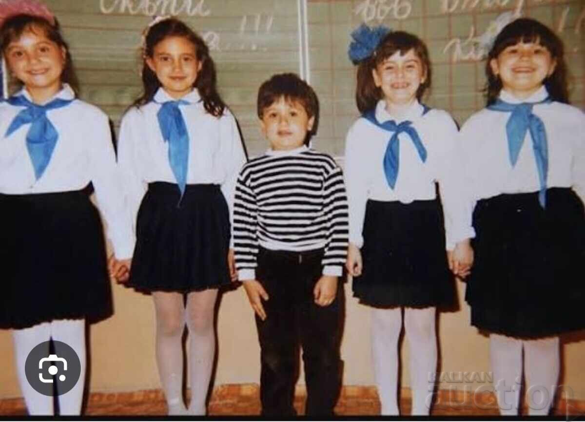 Delivery of Blue Necktie of the Former Children's Organization Chavdarche